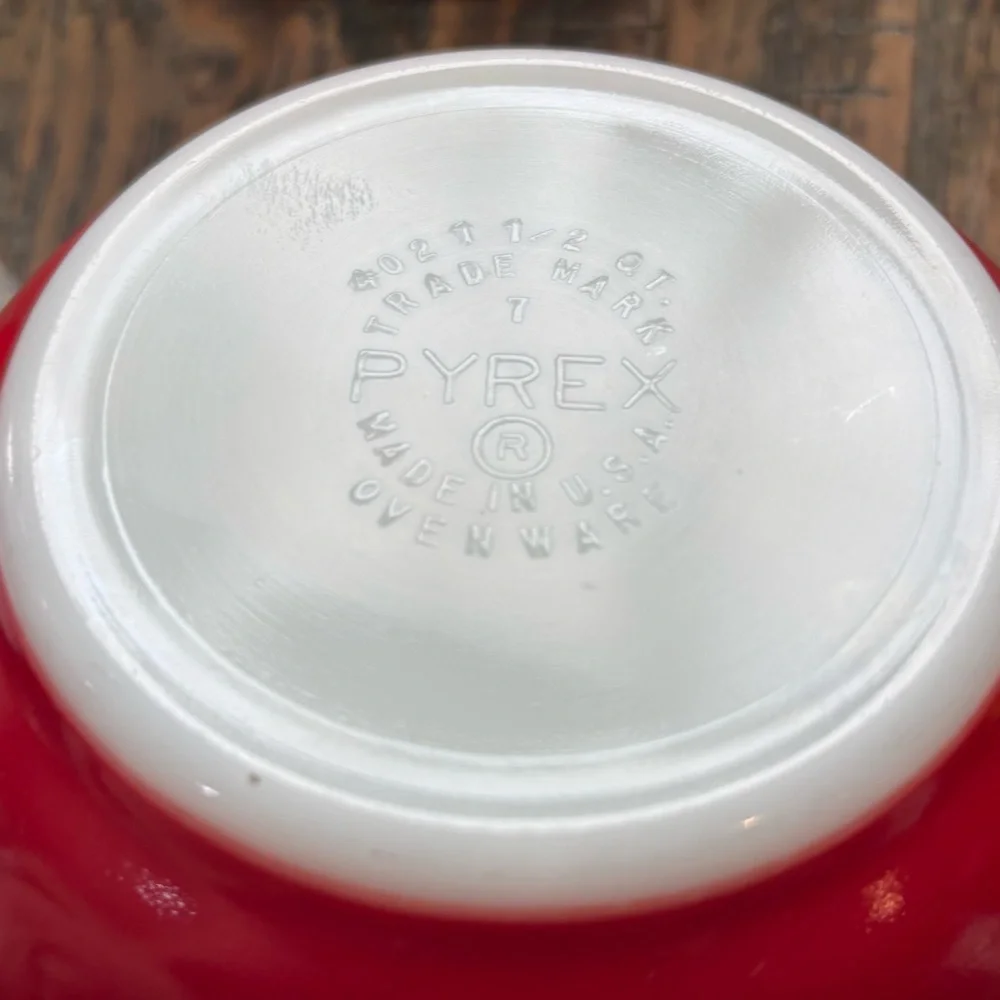 Pyrex 1945 Primary Colors Nesting Bowls Set of Five - Picture 7 of 11